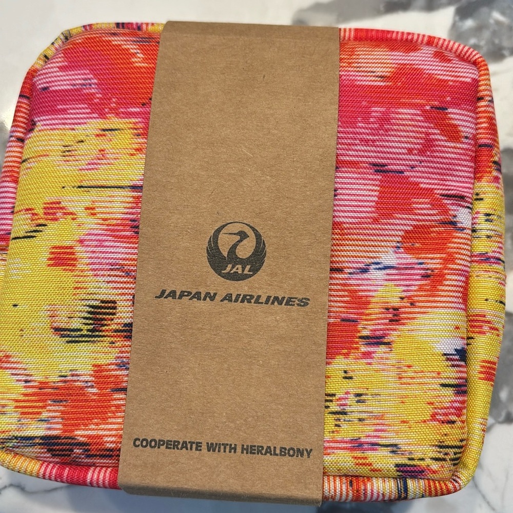 Japan airlines Amenity Kit